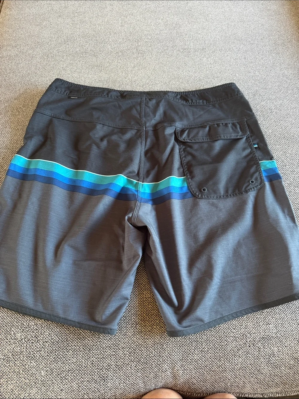 Rip Curl Men's Charcoal Boardshorts with Teal and Blue Stripes sz 36
